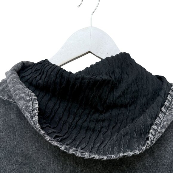 Jess & Jane Abstract Top Plus Size 1X Gray Cowl Neck Tunic Tee Pockets Turtlenec - Picture 9 of 10